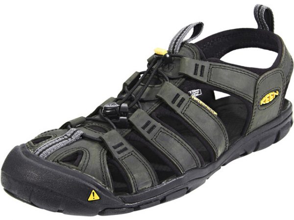 Keen_Clearwater_CNX_Leather_magnet_black